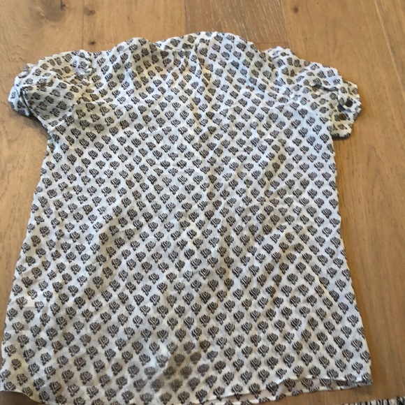 Banana Republic Sheer Short-sleeve Button Shirt - Picture 2 of 4